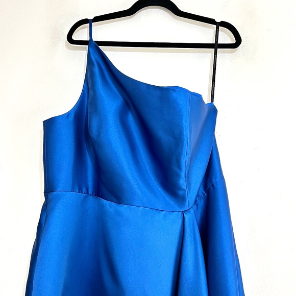 Alfred Sung D831 One Shoulder Draped Front Slit Satin Gown - Picture 4 of 12